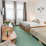 Anna Hotel 3*