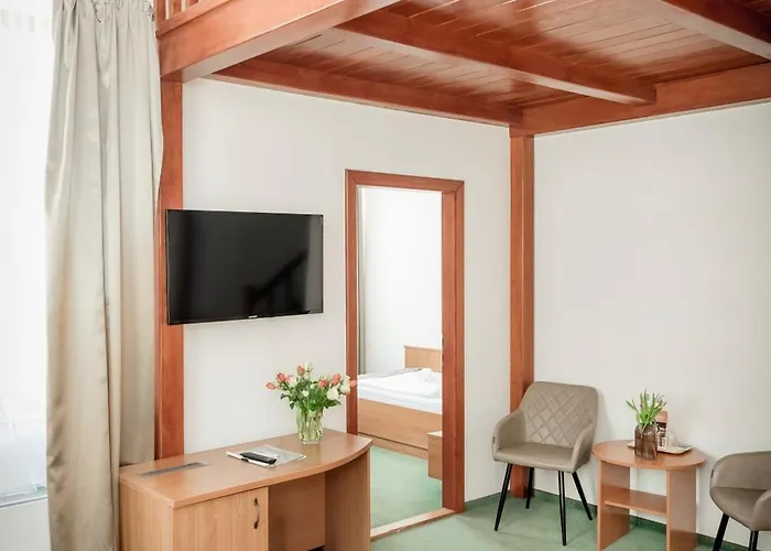 ホテル Anna Balatonföldvár