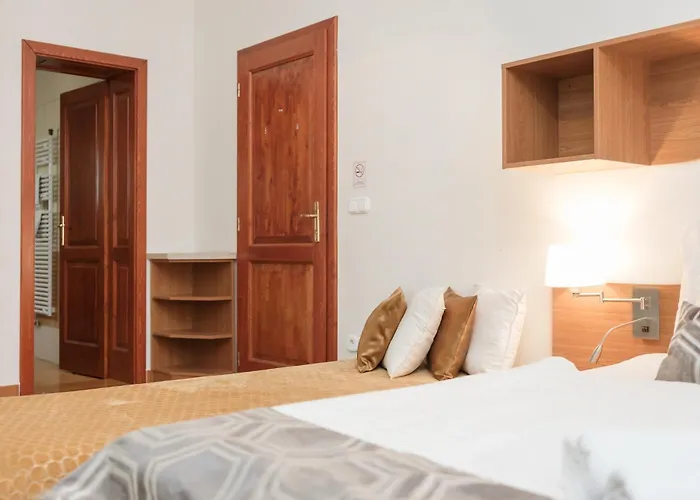 Hotel Anna 3*